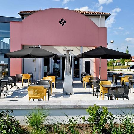 Hotel Restaurant Aldaburua Larressore Екстер'єр фото