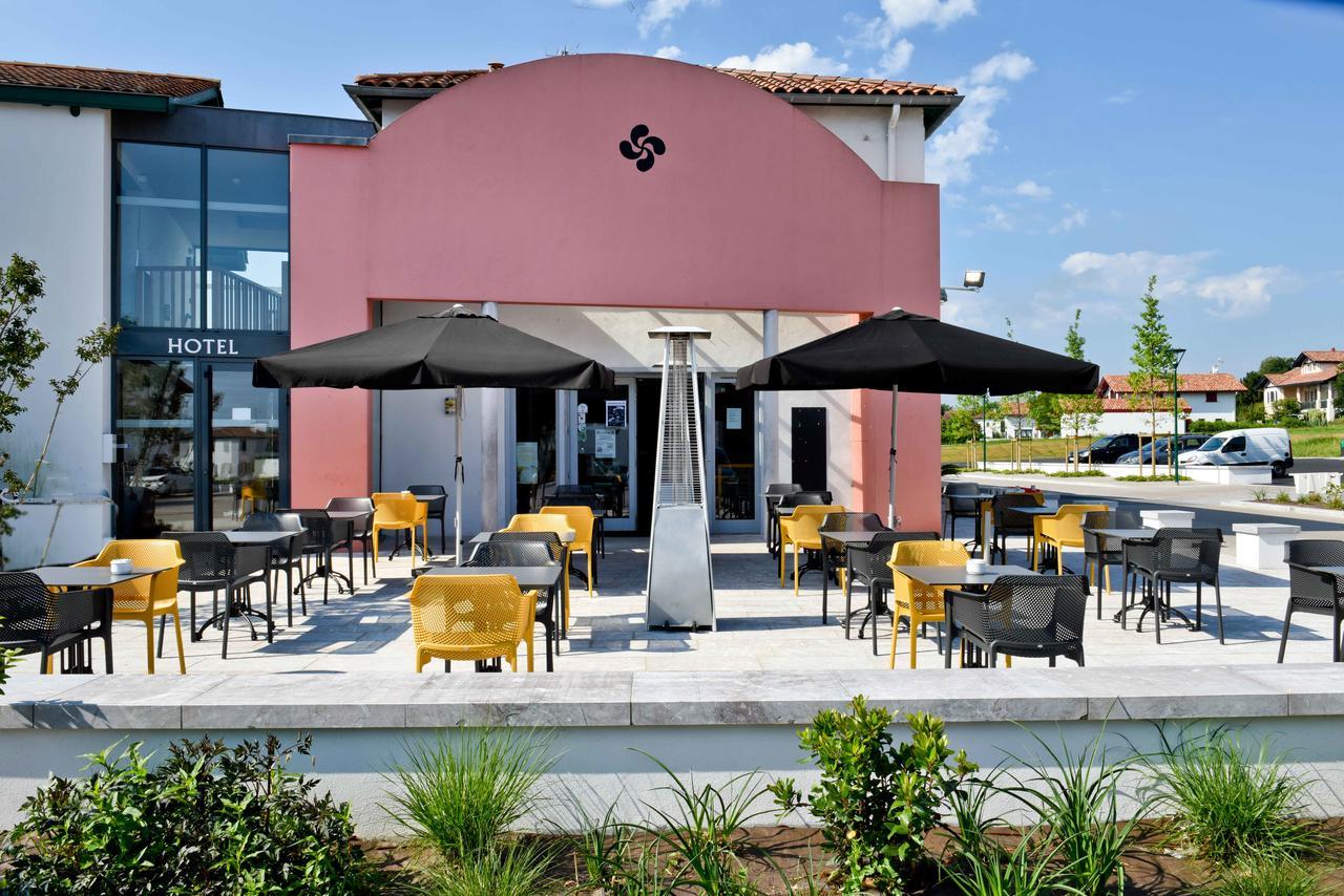 Hotel Restaurant Aldaburua Larressore Екстер'єр фото